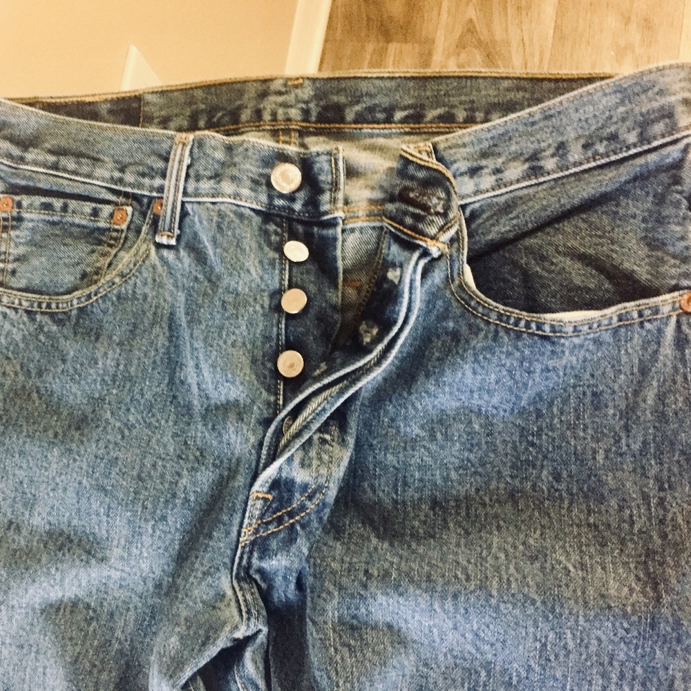 Like New Levi 501 Jeans 32 x 32